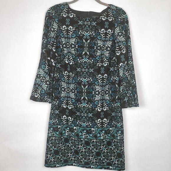 Vince Camuto Dresses & Skirts - Vince Camuto bell sleeved dress like new